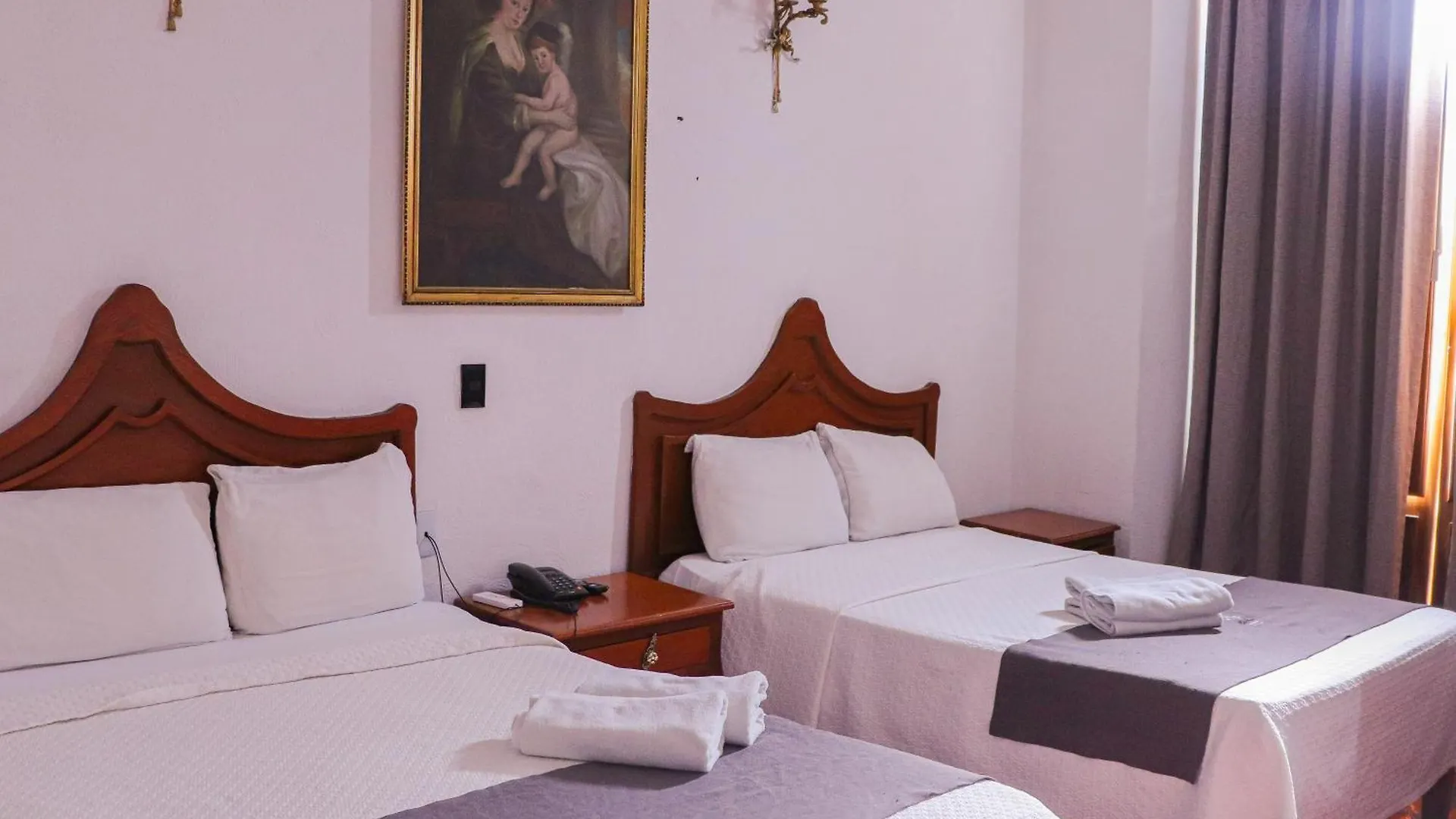 Hotel Frances Guadalajara 4*,