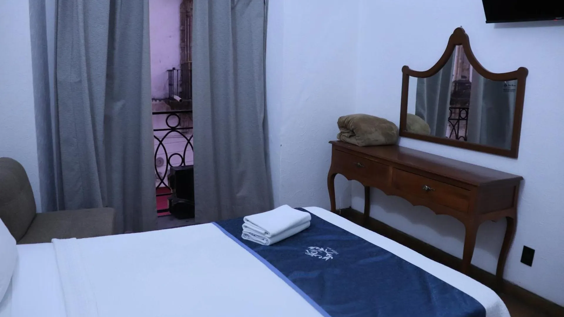 Hotel Frances Guadalajara 4*,